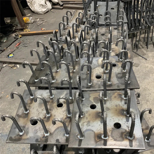 图纸中如何确定广州预埋件的位置？